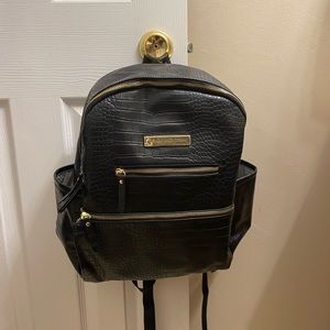 Petunia Pickle Bottom